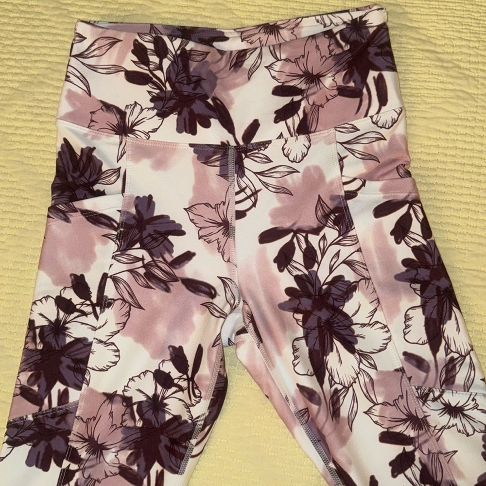 Balance Collection Super Soft Yoga leggings X10 Size Small Burgundy, Pink, White - Picture 2 of 7